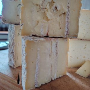 Queso Azulito de Montaña de Cabra de Los Díaz, Riñihue